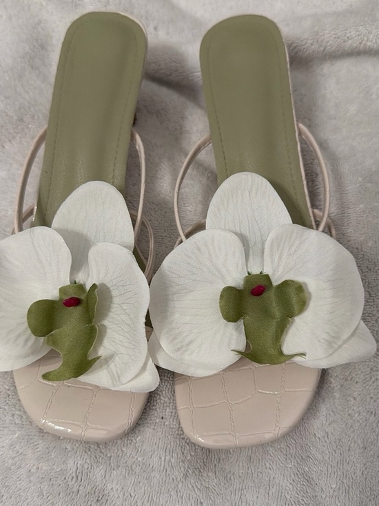 Love Shoes - Love White Floral Strappy Sandal Heels with Green Insole